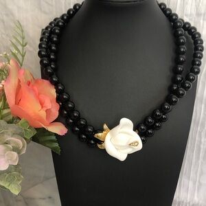 Vintage KENNETH JAY LANE Avon Midnight Rose 3 strand black Pearl rose necklace